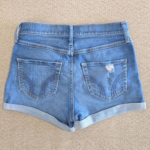 Hollister High Rise Distressed Shorts - Size 3/26 - Picture 2 of 12